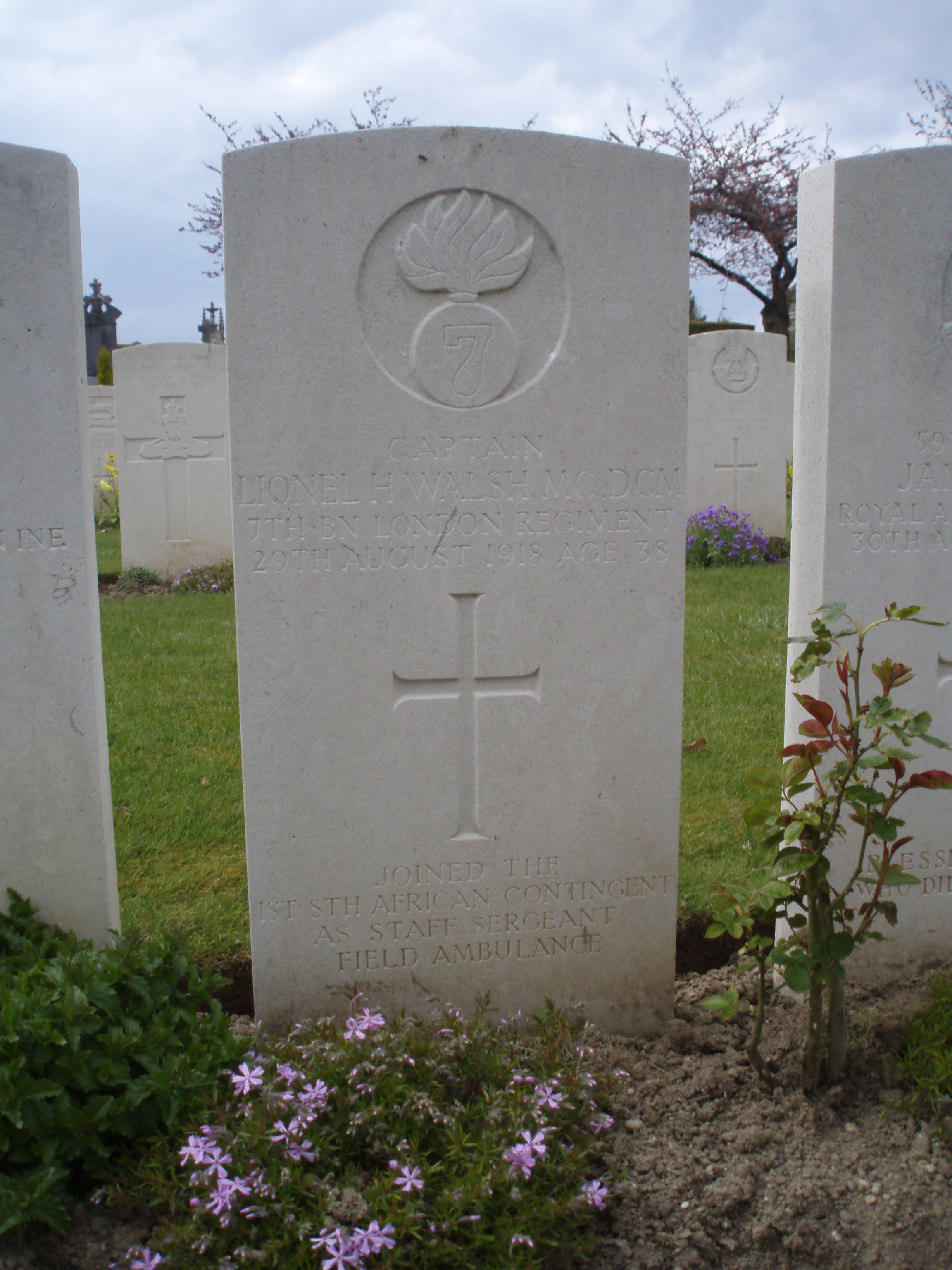 Photo from /search/photos/France/Somme/DAOURS COMMUNAL CEMETERY EXTENSION/Walsh.jpg